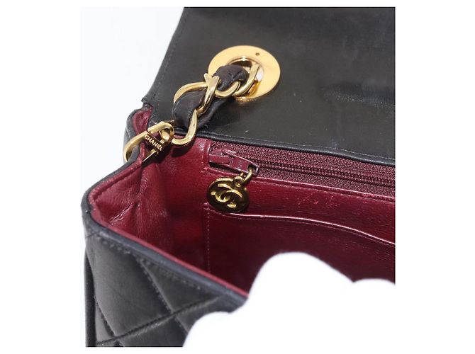 CHANEL Borsa a Spalla Matelassé in Pelle di Agnello Nera Oro CC Auth 175090SAV Nero D'oro - vista 24