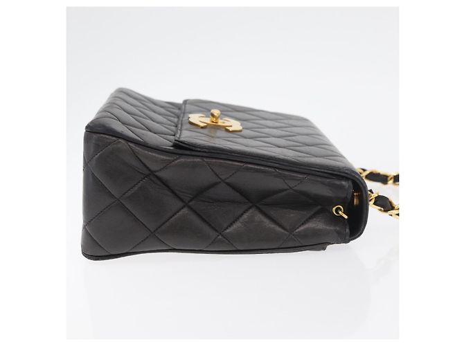 CHANEL Borsa a Spalla Matelassé in Pelle di Agnello Nera Oro CC Auth 175090SAV Nero D'oro - vista 3