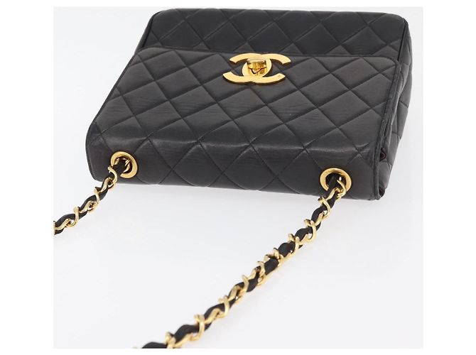 CHANEL Borsa a Spalla Matelassé in Pelle di Agnello Nera Oro CC Auth 175090SAV Nero D'oro - vista 6