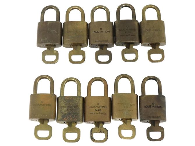 LOUIS VUITTON Set di 10 Lucchetti in Metallo Dorato LV Auth 167225 D'oro - vista 3