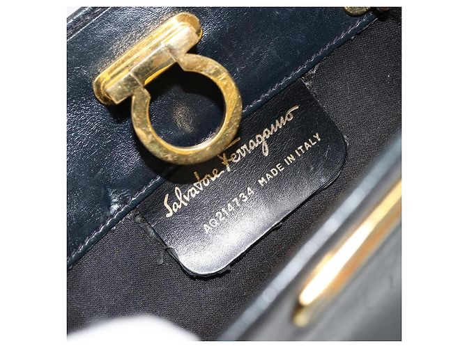 Borsa a Spalla Gancini in Pelle Salvatore Ferragamo Blu Navy Oro Auth 177157 D'oro - vista 12