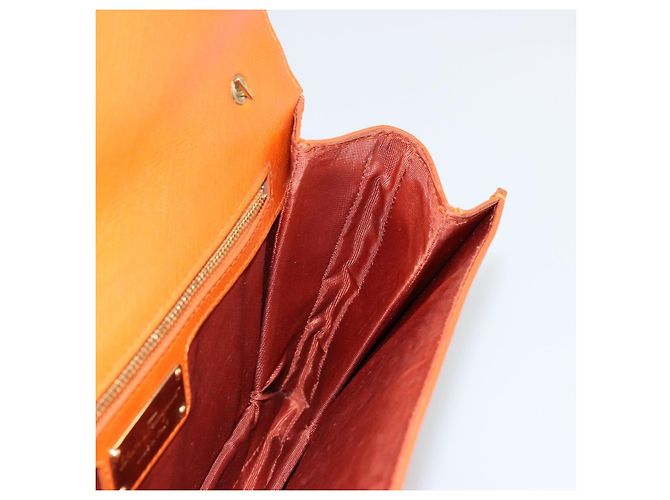 Borsa a Spalla Vala Chain in Pelle Arancione Oro Auth BA12335 di Salvatore Ferragamo - vista 19