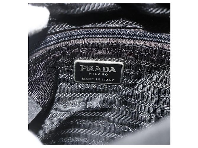 Borsa Tote Prada in nylon nero Auth 176646 - vista 18