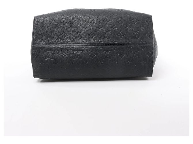 Borsa a Spalla Lumineuse PM Monogram Empreinte in Blu Navy M93410 di Louis Vuitton - vista 7