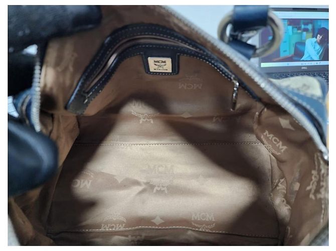 Borsa a Spalla in Pelle PVC MCM con Tasca Nera/Grigia Nero Grigio - vista 11