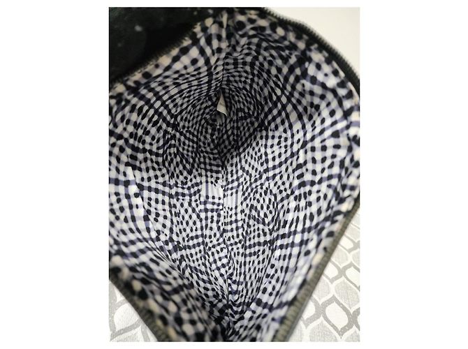 Borsa a spalla pochette in pelle MCM Visetos nera Nero - vista 9