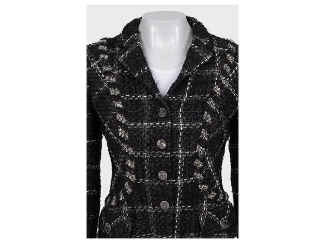 Chanel Vintage Schwarze Tweed-Fit-Jacke, Größe 38/M, Gebraucht - Ansicht 4