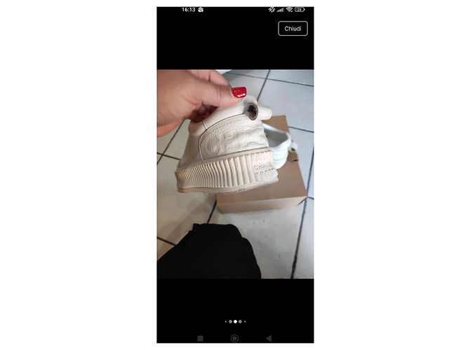 Chanel Weiße Ledersneaker - Ansicht 4