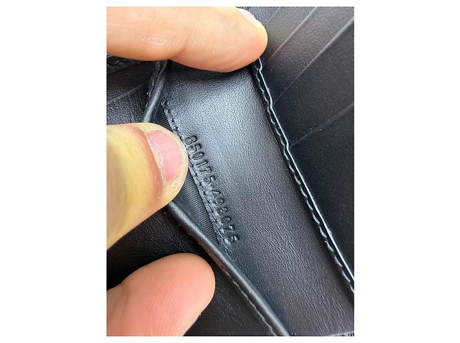 Gucci GG Emblem Wallet in Black Leather - view 8