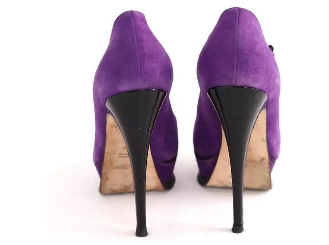 Yves Saint Laurent Saltos roxos - vista 2