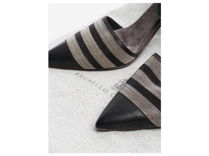 Brunello Cucinelli Décolleté in pelle nera e con perline luccicanti - taglia EU 38 Nero - vista 7