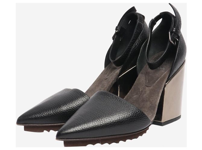 Brunello Cucinelli Décolleté in pelle nera a punta - taglia EU 38 Nero - vista 2