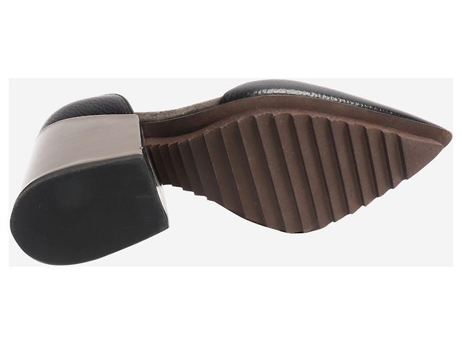 Brunello Cucinelli Décolleté in pelle nera a punta - taglia EU 38 Nero - vista 5