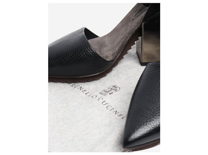 Brunello Cucinelli Décolleté in pelle nera a punta - taglia EU 38 Nero - vista 6