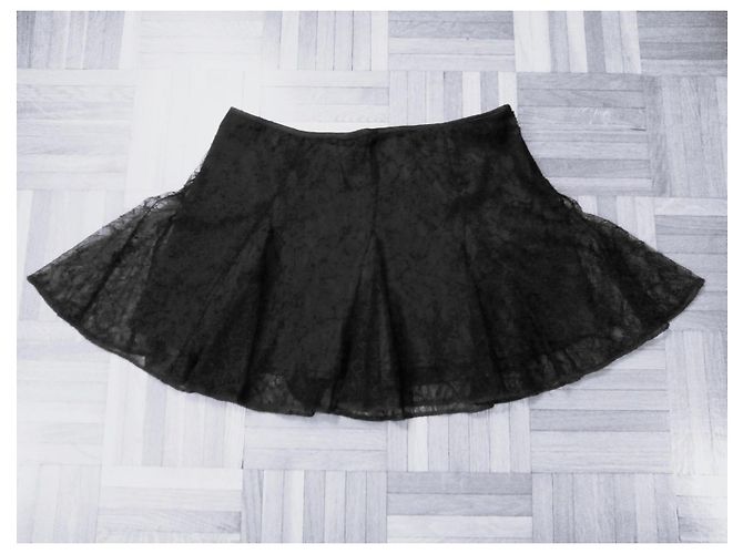Dolce & Gabbana Schwarzer Spitzen-Minirock - Ansicht 5