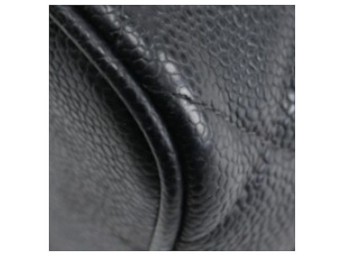 Borsa Medallion in Caviar Nero di Chanel - vista 18