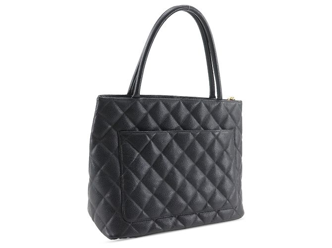 Borsa Medallion in Caviar Nero di Chanel - vista 3