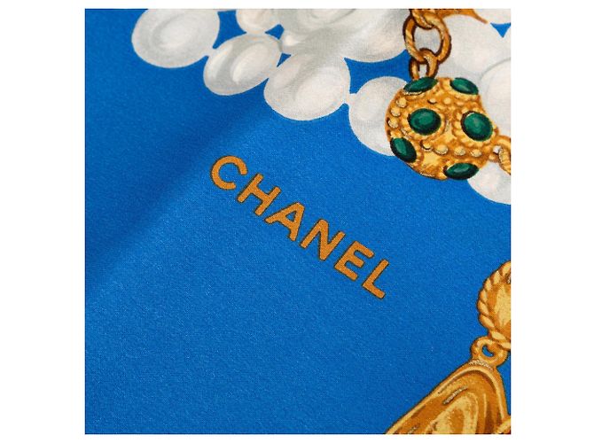 Foulard in seta stampata Chanel con perle blu e Gripoix 90 - vista 2