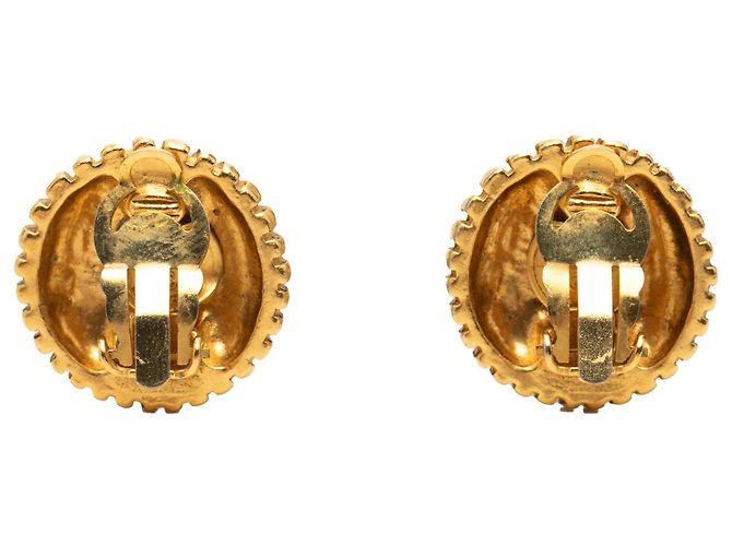 Brincos de clip Chanel em ouro dourado CC Sunburst - vista 2
