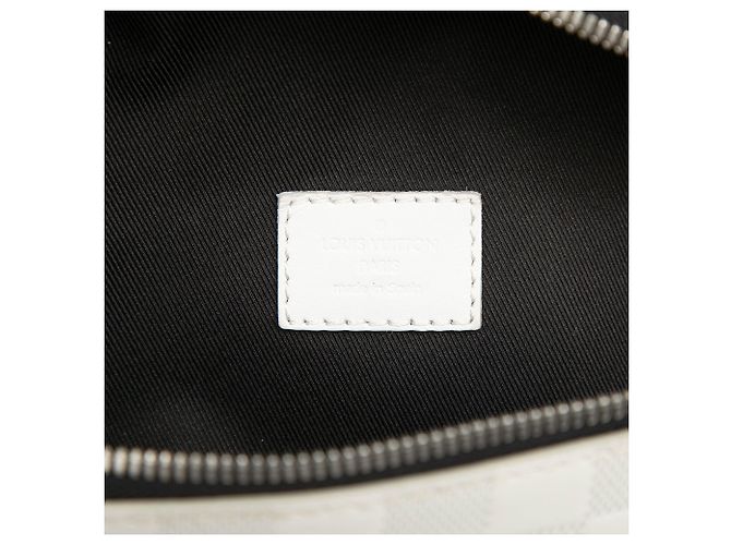 Bumbag Campus Damier Infini Bianco Louis Vuitton - vista 5