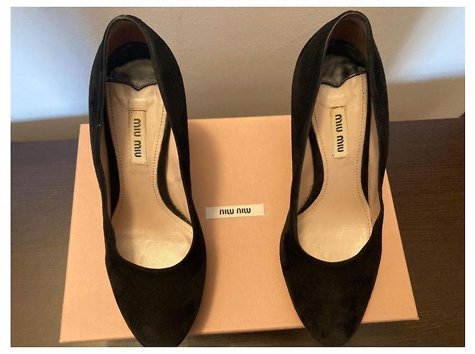 Décolleté Miu Miu in pelle scamosciata nera Nero - vista 3