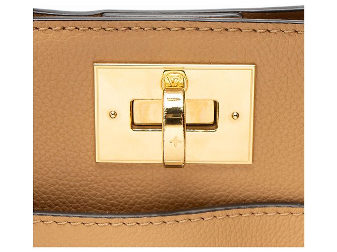 Louis Vuitton Mahina Kalbsleder On My Side MM Tote Braun - Ansicht 9