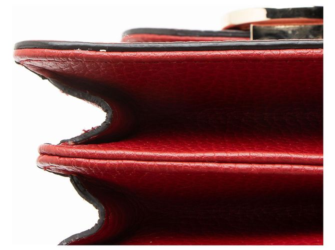 Sac à épaule petit en cuir de veau grainé avec G entrelacé de Gucci Rouge - vue 10