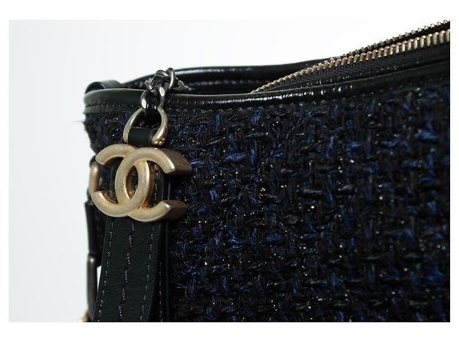 Chanel, Medium Gabrielle borsa a tracolla in tweed Multicolore - vista 10