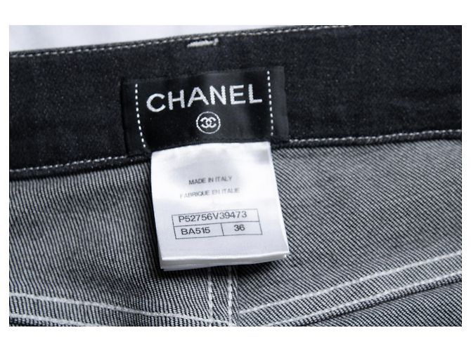 Chanel, schwarze Jeans mit floralem Laserschnittdruck - Ansicht 7