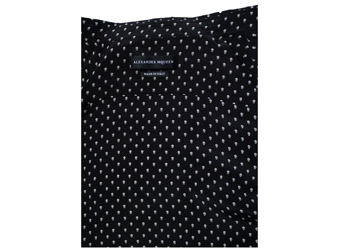 Schwarze Seidenhemd mit Totenkopf-Print von Alexander McQueen - Ansicht 6