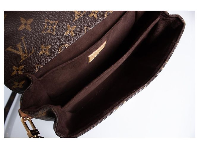 Louis Vuitton, Pochette Metis in tela monogramma - vista 8