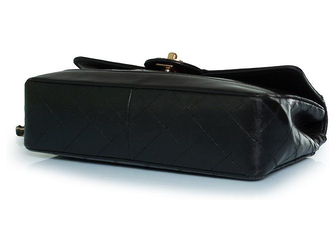 Chanel, Klassische Umhängetasche in Schwarz - Ansicht 4