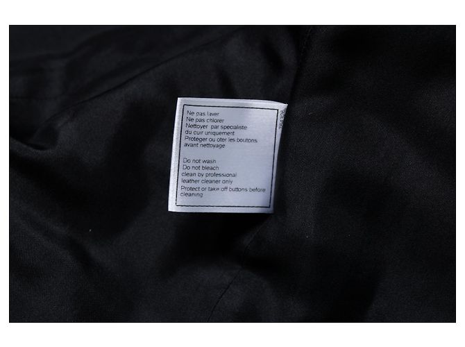 Schwarze gesteppte Lederjacke von Chanel 2006 - Ansicht 8