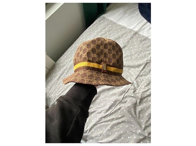 Cappello Bucket Gucci GG Supreme Canvas Marrone e Giallo - vista 6