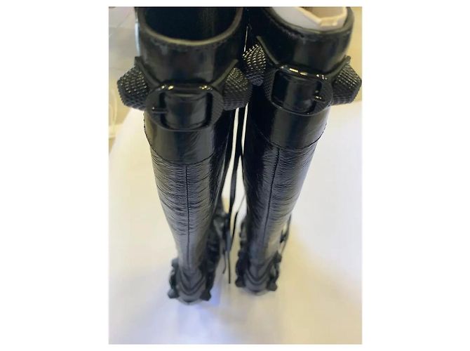Stivali alti Balenciaga Le Cagole in pelle nera con borchie - vista 5