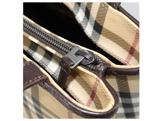 Bolso de mano de PVC cuero beige con estampado Nova Check de BURBERRY Auth BA12421 - vista 16