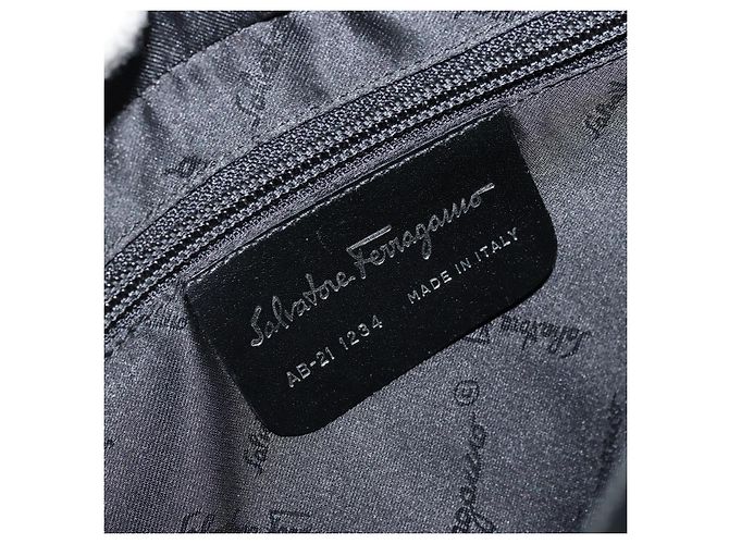 Borsa a mano Gancini in pelle nera e argento di Salvatore Ferragamo Auth BA12414A Nero - vista 16