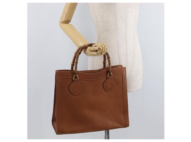 Borsa Tote in Pelle Gucci Bamboo Marrone Oro 002 1186 0260 Auth bs34911 D'oro - vista 22