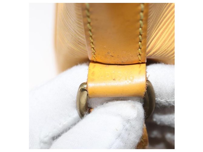 Noe LOUIS VUITTON Borsa a Spalla Petit Noé Epi Gialla M44109 LV Auth bs34985 Giallo - vista 20