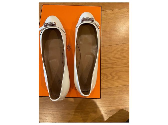 Bailarinas Hermès cuero charol blanco - vista 2