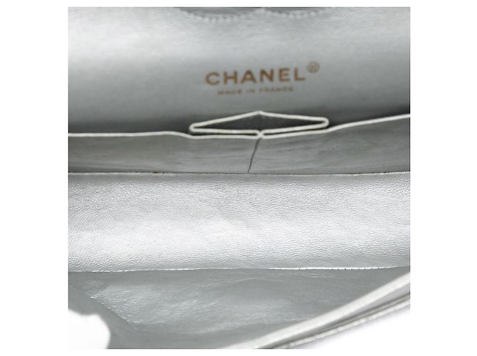 Chanel Medium Classic Iridescent Pelle d'agnello Doppio Ribalta Metallico - vista 4