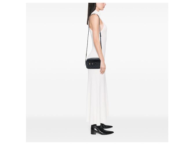 Chanel Pequena Bolsa de Câmera em Couro de Cordeiro Matelassé com Fivela Preto - vista 7