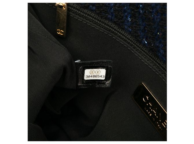Chanel Grande Chevron Tweed Paillettes 19 con patta Blu - vista 6