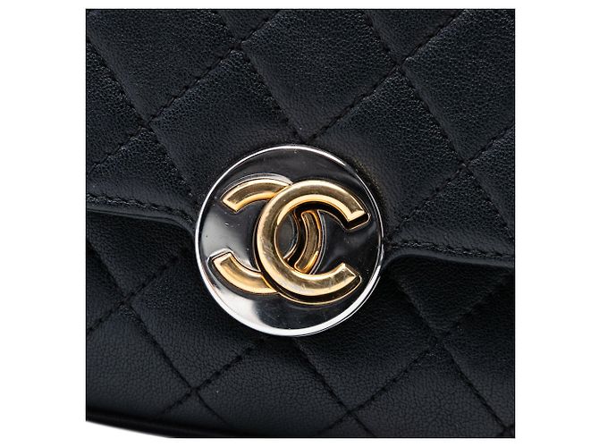 Chanel Matelassé Pelle di Pecora Turn e Lock con Patta Nero - vista 5