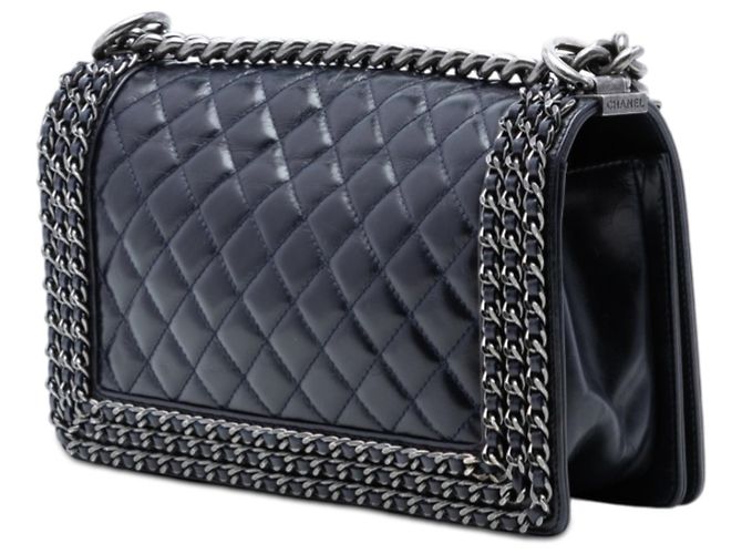 Le Boy Chanel Old Medium Matelassé Glazed Couro de vitela Bolsa redonda com corrente Boy com aba Azul - vista 2