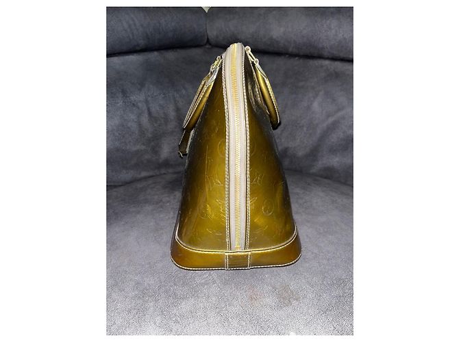 Borsa Louis Vuitton Alma Monogram Vernis Dorata D'oro - vista 6