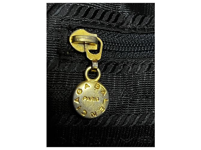Borsa a secchiello Balenciaga in pelle trapuntata rossa Rosso - vista 9