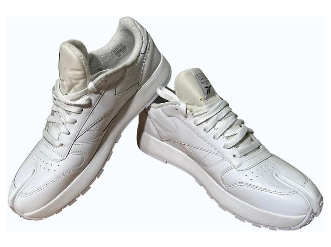 Maison Martin Margiela Maison Margiela x Reebok Sneaker Tabi in Pelle Bianca - vista 3