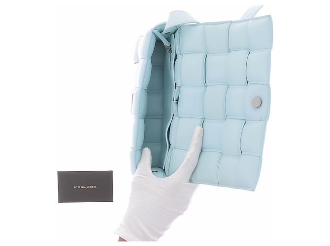 Bottega Veneta Borsa a mano "Cassette" in pelle blu cielo - vista 7