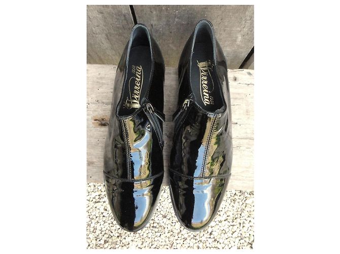 Autre Marque Sapatos Derby em couro envernizado Virreina 1958 Preto - vista 4